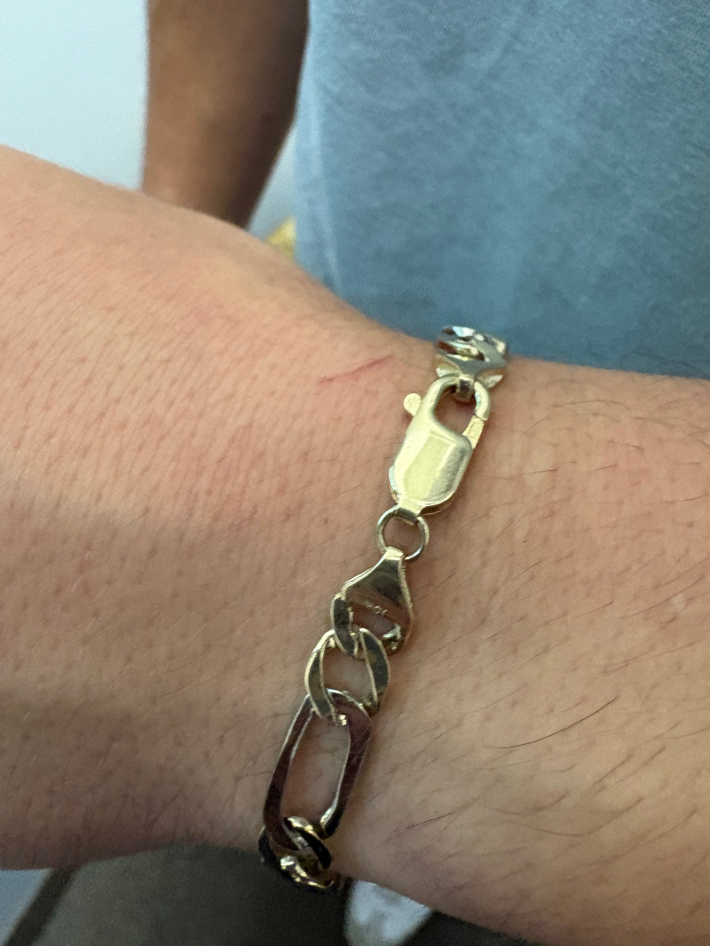 2-tone 8mm Figaro Link Bracelet - Solid 10k gold